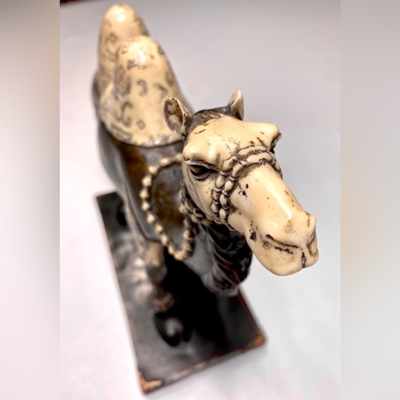 DECORATED CAMEL FIGURINE Statue Sculpture Home Decor Model Artware Room Ornament - Picture 8 of 11